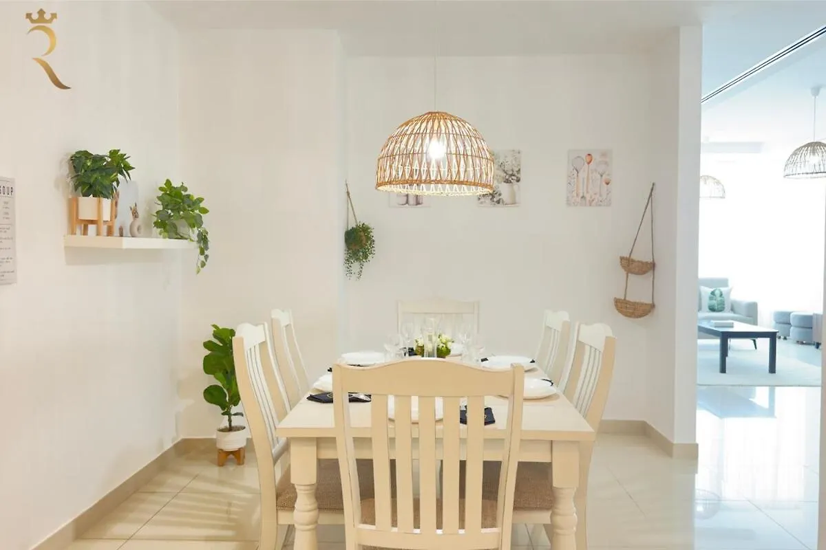 Spacious Family Friendly 2Br In Al Reem Island 아부다비